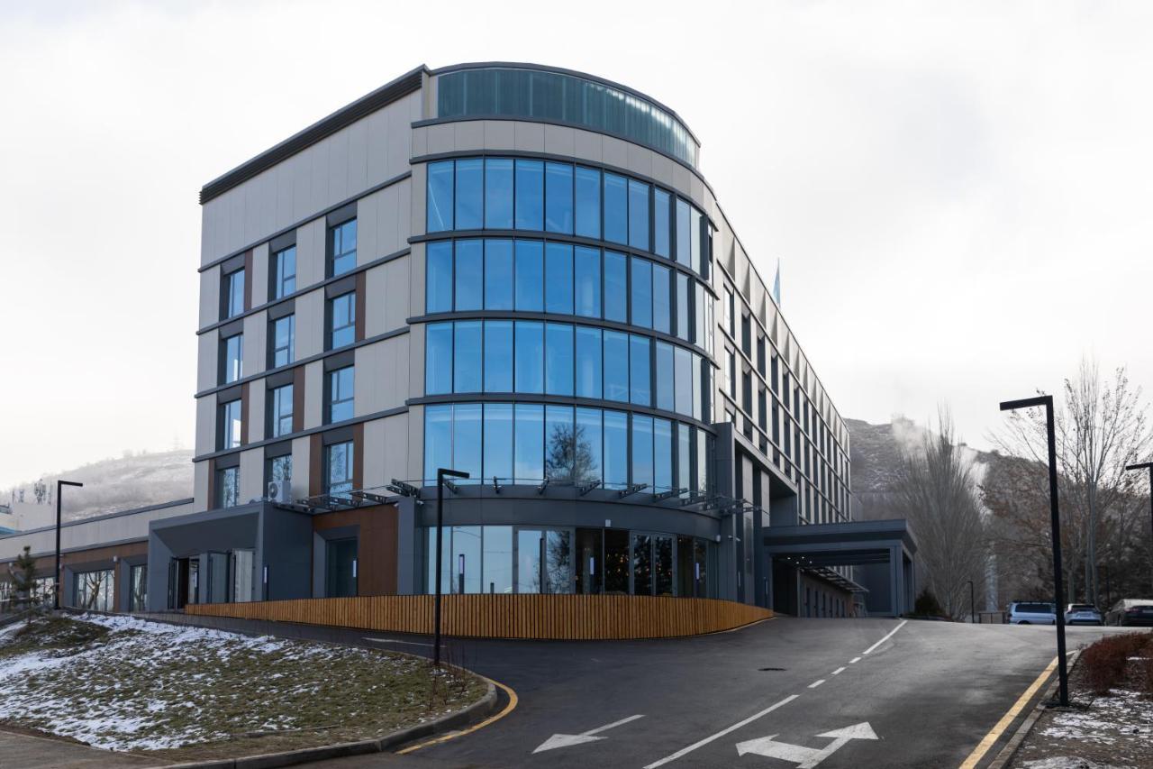 Sadu Hotel Almaty, A Member Of Radisson Individuals Екстер'єр фото
