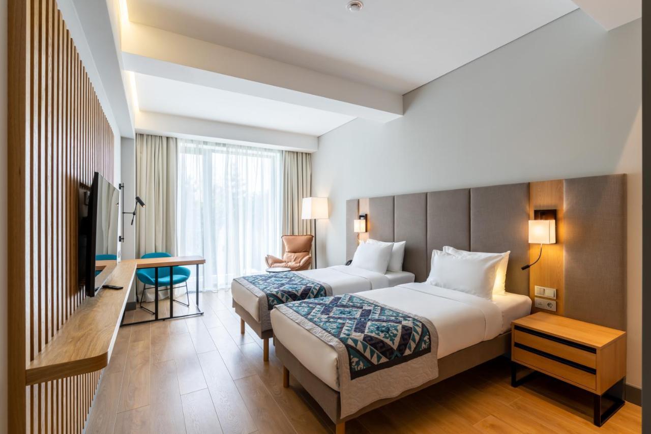 Sadu Hotel Almaty, A Member Of Radisson Individuals Екстер'єр фото