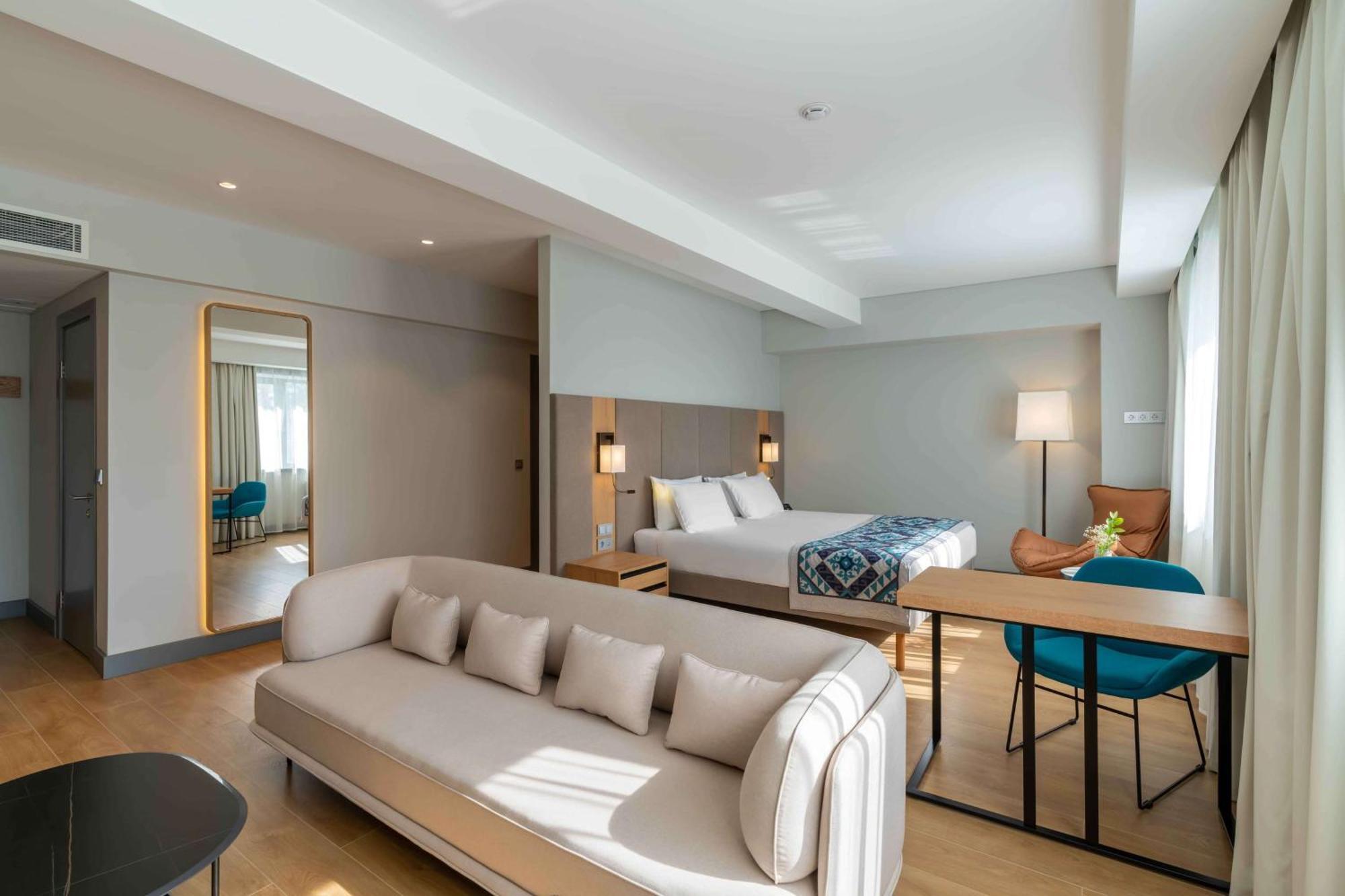 Sadu Hotel Almaty, A Member Of Radisson Individuals Екстер'єр фото
